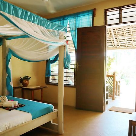 Darwesh Nyumba Lodge Нунгви Экстерьер фото