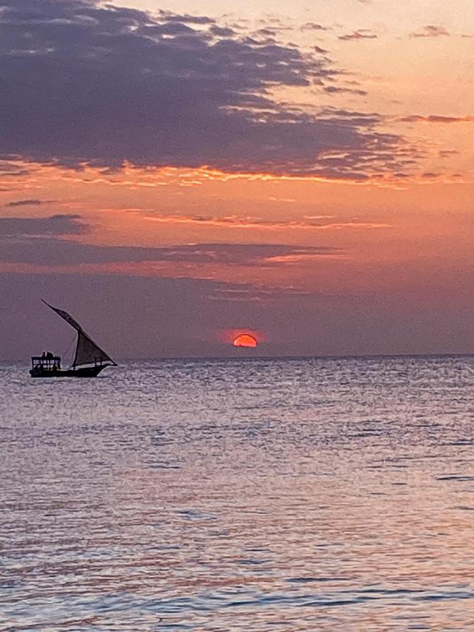 Darwesh Nyumba Lodge Нунгви Экстерьер фото