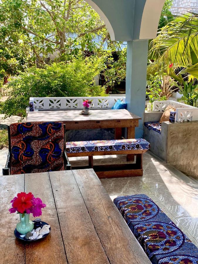 Darwesh Nyumba Lodge Нунгви Экстерьер фото